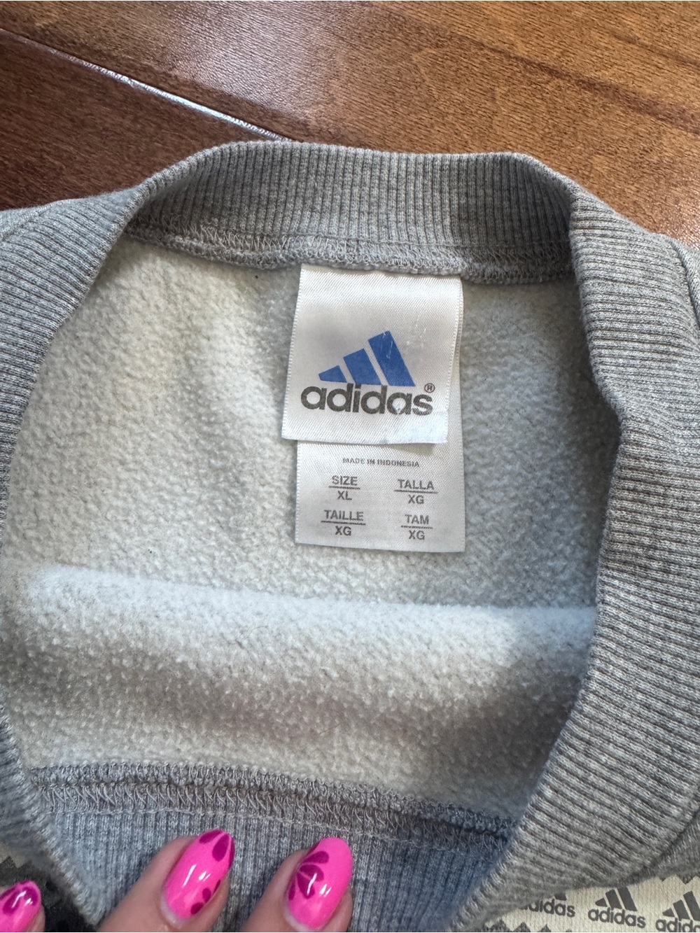 Vintage Adidas Sweatshirt - Picture 4 of 4